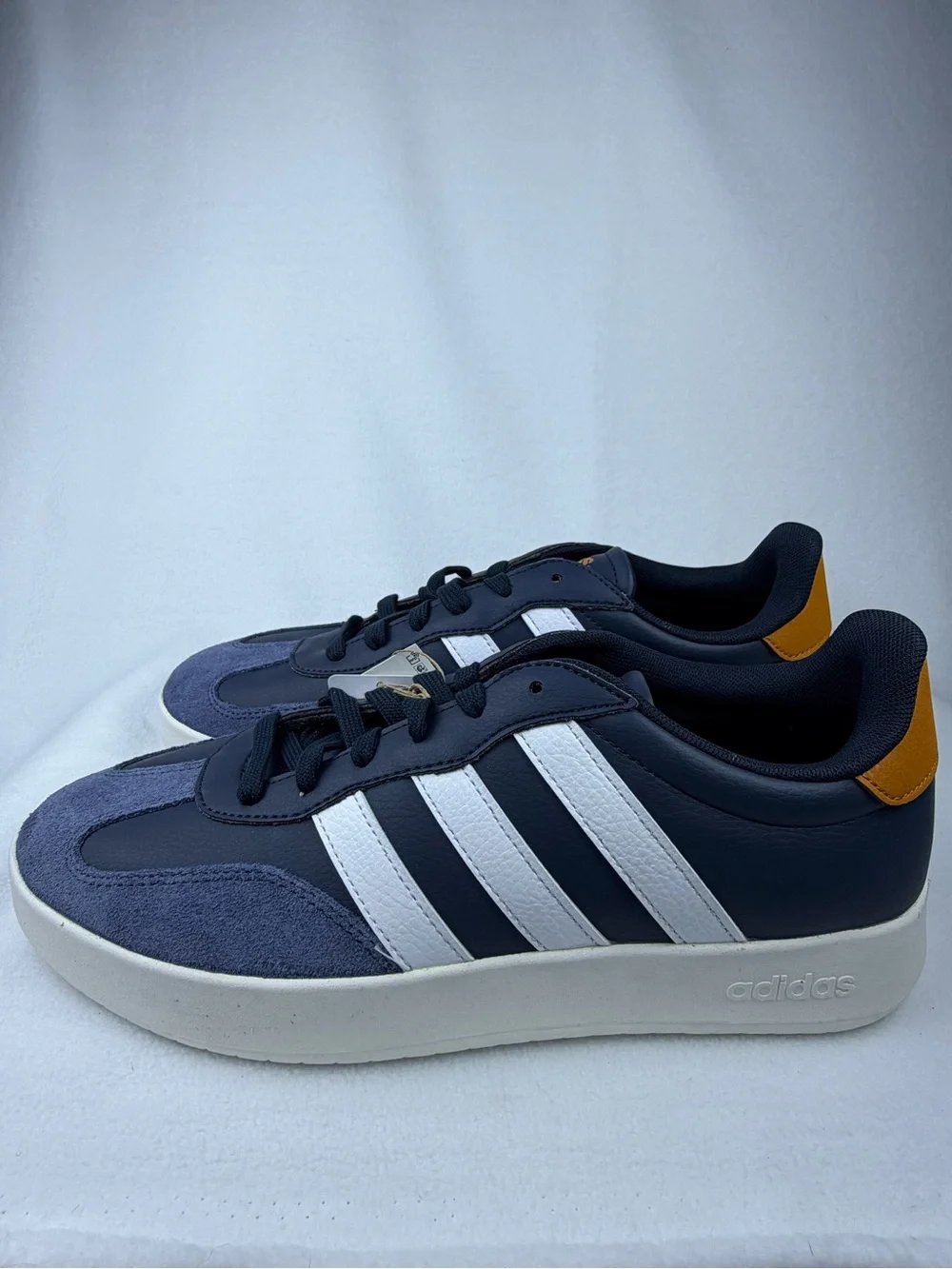 NWT Adidas Barreda Men’s Sneakers – Navy Blue & White – Size 10.5